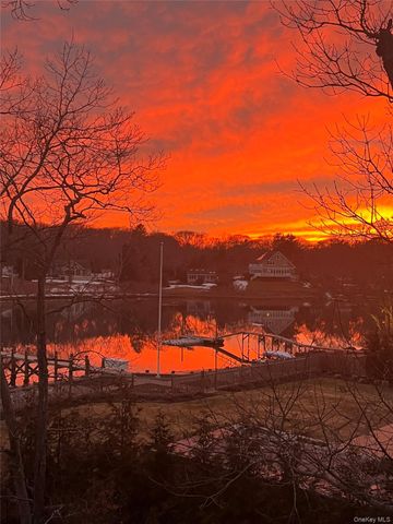 2280 Deep Hole Drive, Mattituck, NY 11952