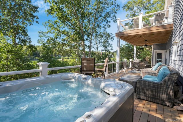 2280 Deep Hole Drive, Mattituck, NY 11952