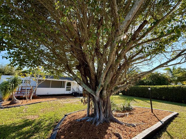 2662 SE Janet Street, Stuart, FL 34997