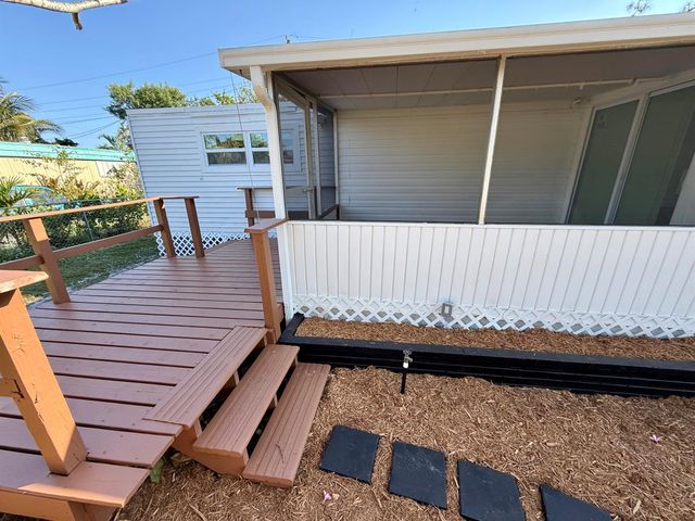 2662 SE Janet Street, Stuart, FL 34997