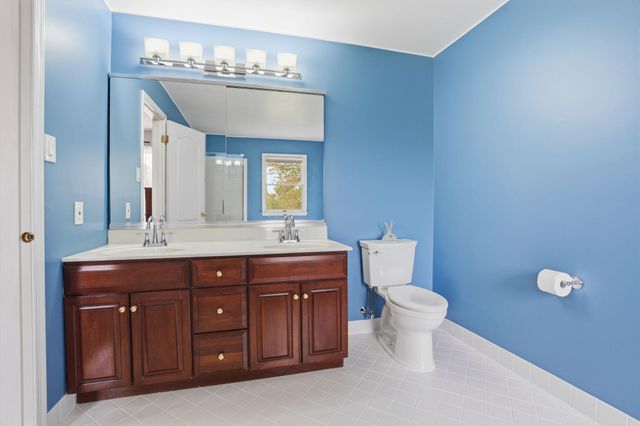 1410 WINDSOR DR, Warrington, PA 18976
