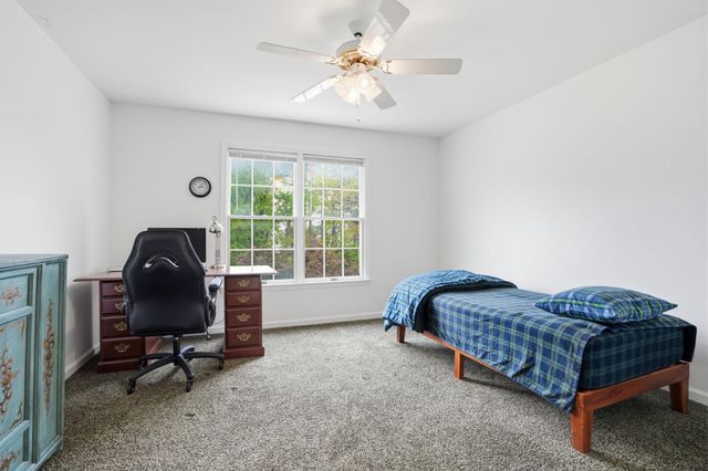 1410 WINDSOR DR, Warrington, PA 18976