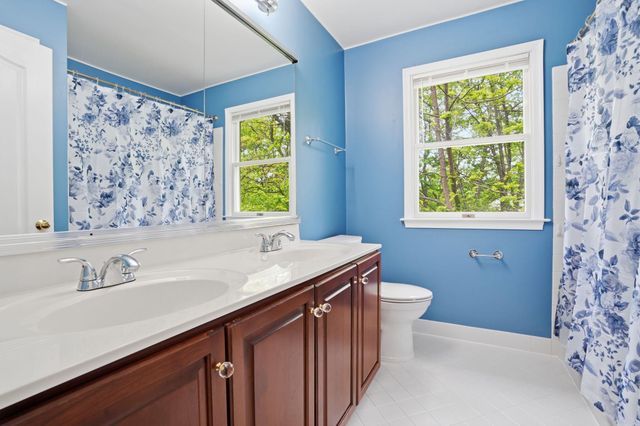 1410 WINDSOR DR, Warrington, PA 18976