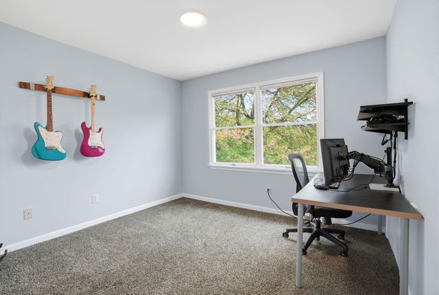 1410 WINDSOR DR, Warrington, PA 18976