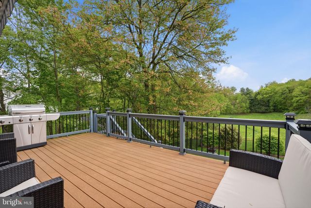 1410 WINDSOR DR, Warrington, PA 18976