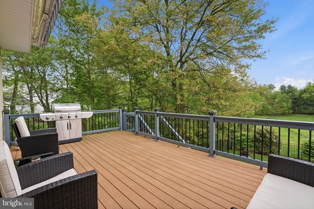 1410 WINDSOR DR, Warrington, PA 18976