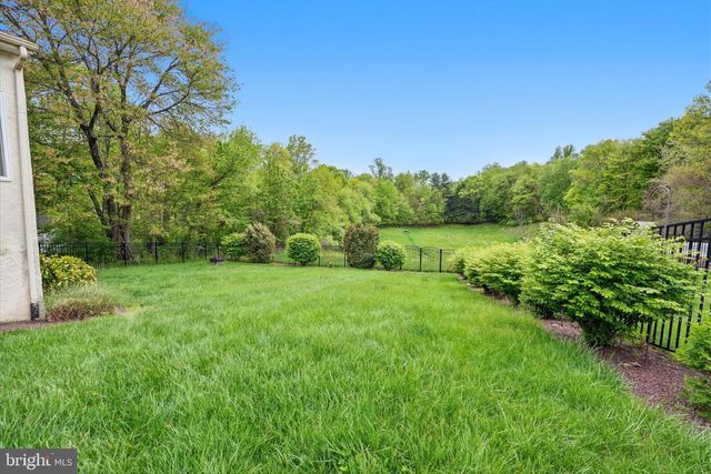 1410 WINDSOR DR, Warrington, PA 18976