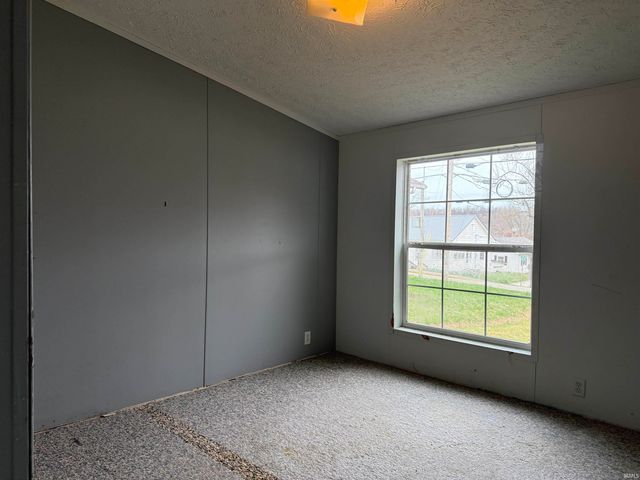 515 S Oak Street, Paoli, IN 47454
