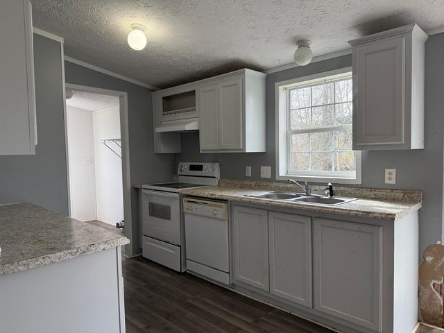 515 S Oak Street, Paoli, IN 47454