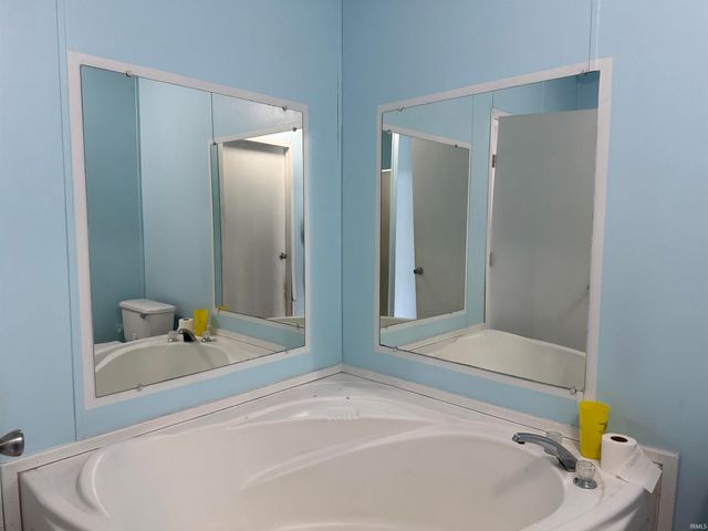 515 S Oak Street, Paoli, IN 47454