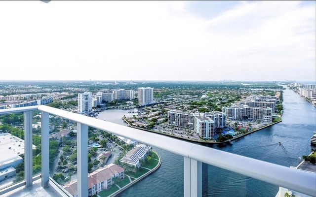4010 S Ocean Drive R1402, Hollywood, FL 33019