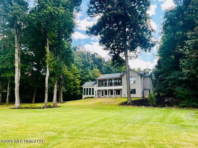 1720 Stonehedge Drive, Southaven, MS 38671