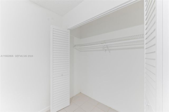 20301 NE 30th Avenue 308-5, Aventura, FL 33180