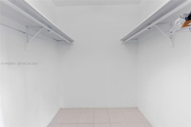 20301 NE 30th Avenue 308-5, Aventura, FL 33180