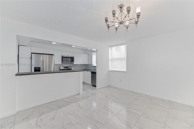 20301 NE 30th Avenue 308-5, Aventura, FL 33180