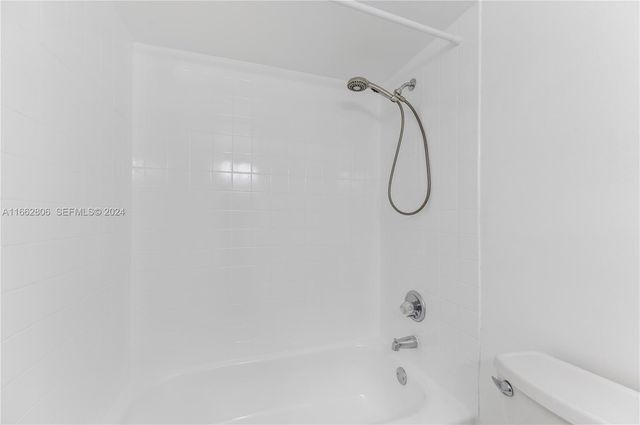 20301 NE 30th Avenue 308-5, Aventura, FL 33180