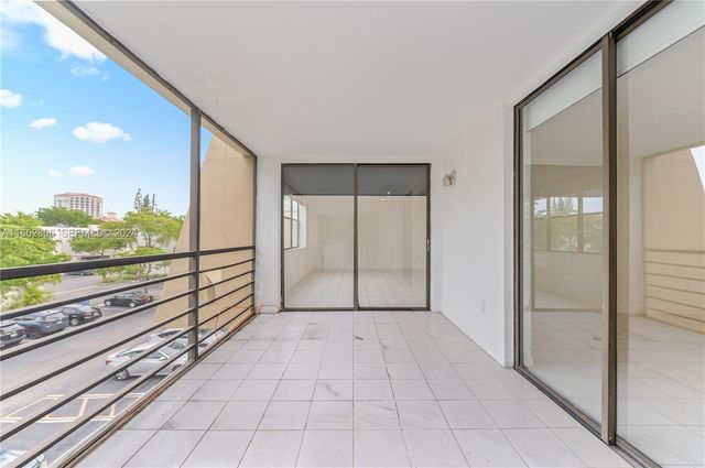 20301 NE 30th Avenue 308-5, Aventura, FL 33180