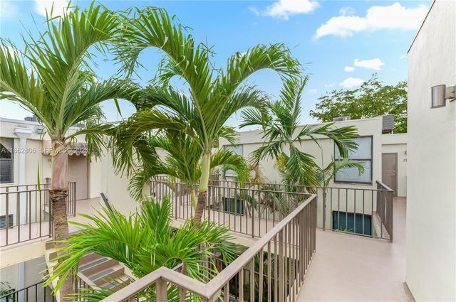 20301 NE 30th Avenue 308-5, Aventura, FL 33180