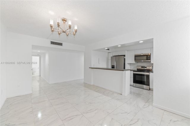 20301 NE 30th Avenue 308-5, Aventura, FL 33180