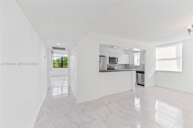 20301 NE 30th Avenue 308-5, Aventura, FL 33180