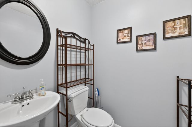 232 Loop Dr, Winchester, TN 37398