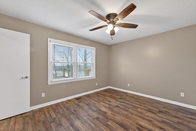 232 Loop Dr, Winchester, TN 37398