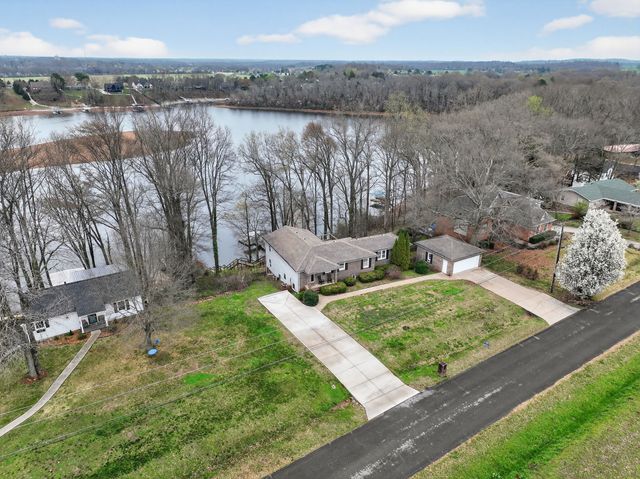 232 Loop Dr, Winchester, TN 37398