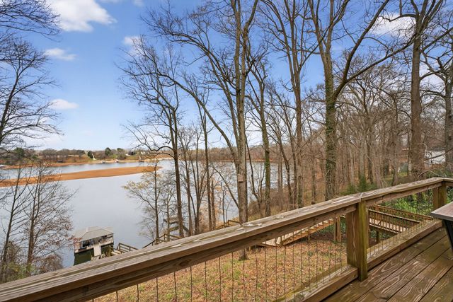 232 Loop Dr, Winchester, TN 37398