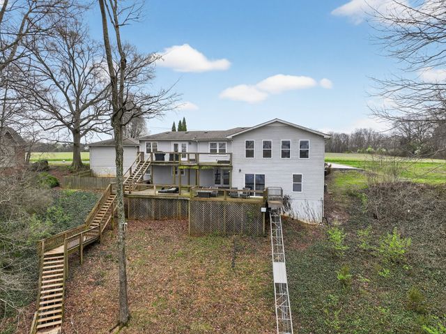 232 Loop Dr, Winchester, TN 37398