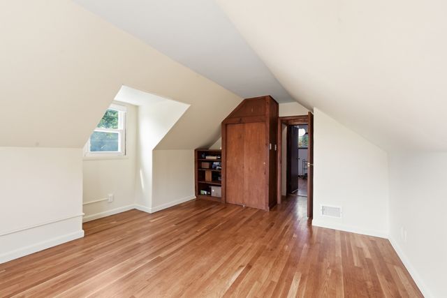 12 Waterman Rd, Auburn, MA 01501