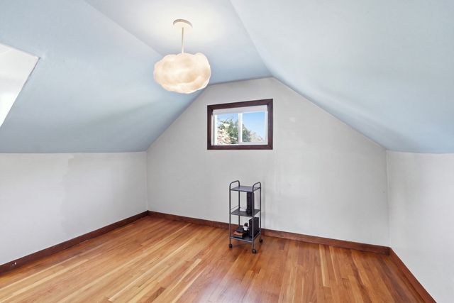 12 Waterman Rd, Auburn, MA 01501