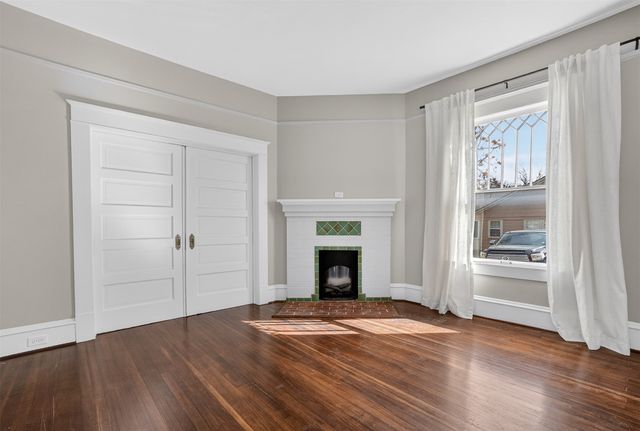 1630 Mistletoe Boulevard A, Fort Worth, TX 76104