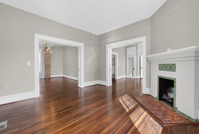 1630 Mistletoe Boulevard A, Fort Worth, TX 76104