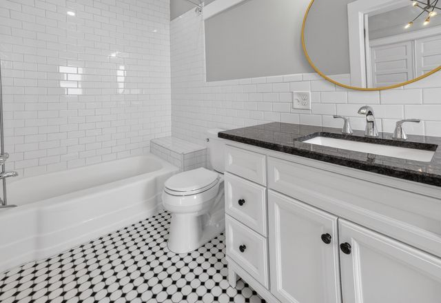 1630 Mistletoe Boulevard A, Fort Worth, TX 76104