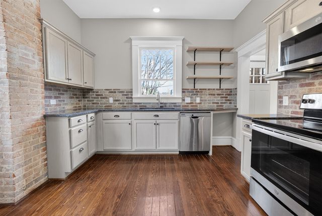 1630 Mistletoe Boulevard A, Fort Worth, TX 76104