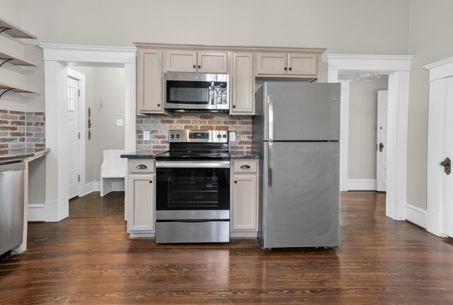 1630 Mistletoe Boulevard A, Fort Worth, TX 76104