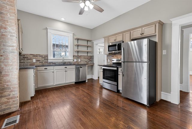 1630 Mistletoe Boulevard A, Fort Worth, TX 76104