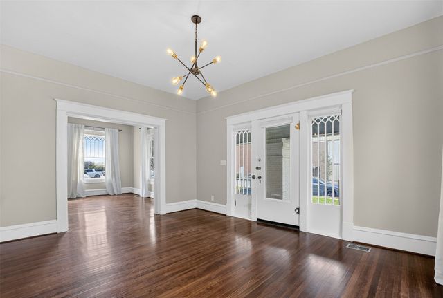 1630 Mistletoe Boulevard A, Fort Worth, TX 76104