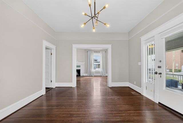 1630 Mistletoe Boulevard A, Fort Worth, TX 76104