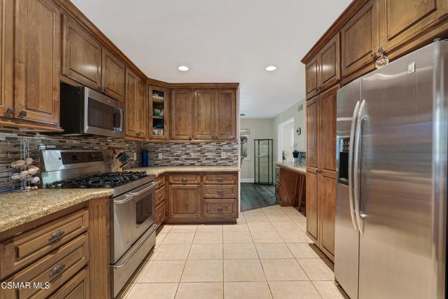 1041 Balsamo Avenue, Simi Valley, CA 93065