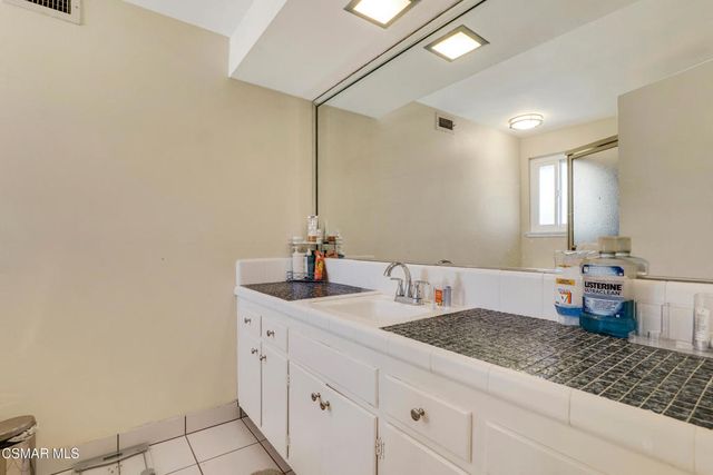 1041 Balsamo Avenue, Simi Valley, CA 93065