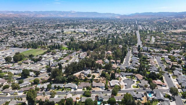 1041 Balsamo Avenue, Simi Valley, CA 93065