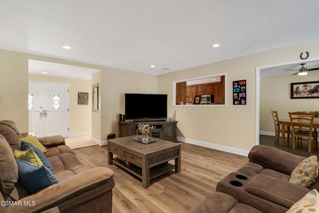 1041 Balsamo Avenue, Simi Valley, CA 93065