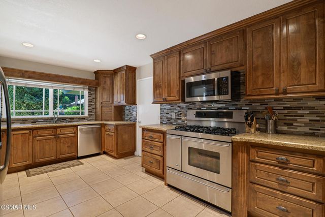 1041 Balsamo Avenue, Simi Valley, CA 93065