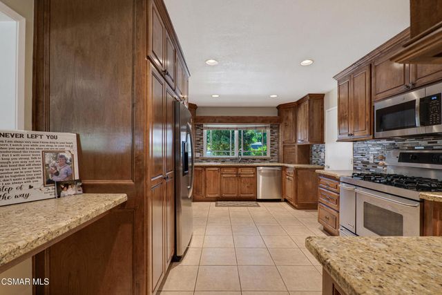 1041 Balsamo Avenue, Simi Valley, CA 93065