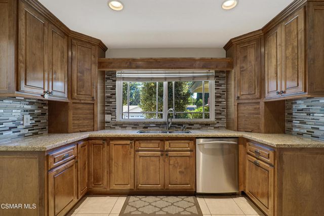 1041 Balsamo Avenue, Simi Valley, CA 93065