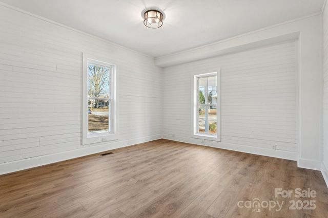 828 N Main Street, Mount Pleasant, NC 28124