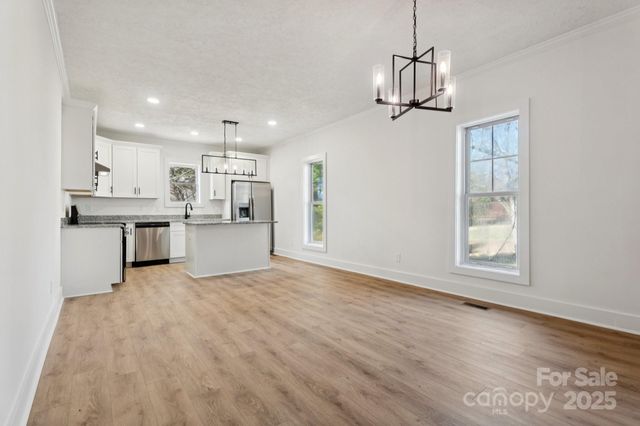 828 N Main Street, Mount Pleasant, NC 28124