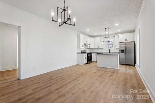 828 N Main Street, Mount Pleasant, NC 28124