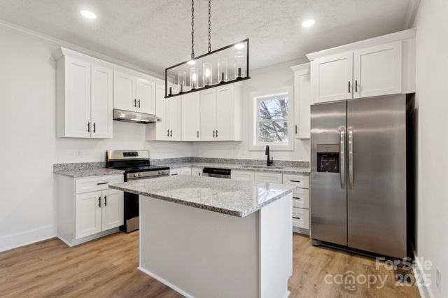 828 N Main Street, Mount Pleasant, NC 28124